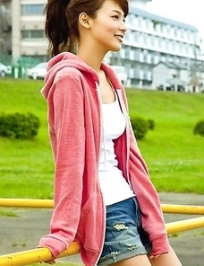 Saki Aibu in blue dress is so sexy doing soap bubbles