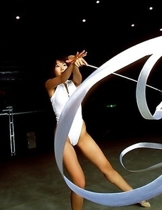 Miki Komori shows grace and flexibility in gymnastics moves