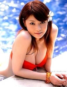 Dark stockings are looking hot on Arisa Kuroki legs