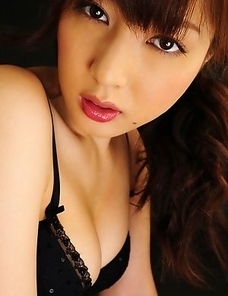Natsuki Ikeda with big boobs in corset is simply appetizing