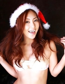 Natsuko Tatsumi is Santa babe loving to expose her curves