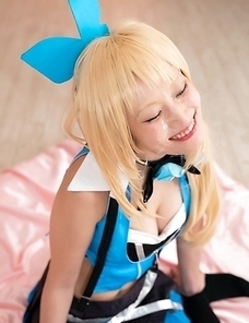 Hot Japan Mizuki cosplay and sucks four cocks