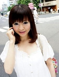 Hot wifey Ayu Kawashima shows off
