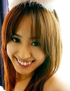 Ami Matsuda pleasured by a vibrator