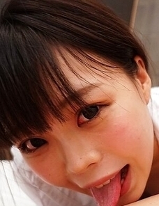 Chubby Mai Toda knows how use her tongue
