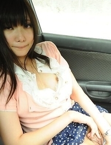 Nasty Riko Tabe shows hairy pussy and sucks a cock in the car.