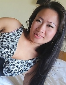 Chubby Thai babe with big tits