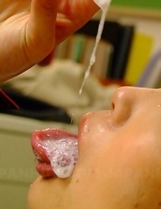 Teacher Yuuno Hoshi swallowing cum