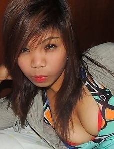 Wild Asian girl Shakira