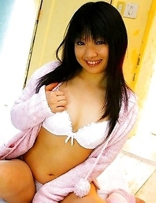 Sweet Akane Ozora riding dick