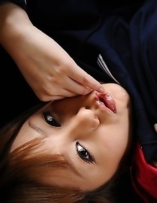 Cute babe Rui Natsukawa shows off