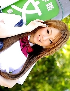 Teen chick Ria Sakurai shows off