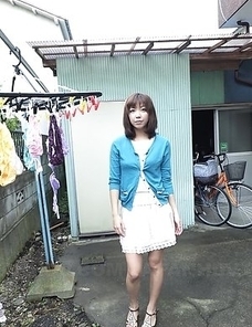 Juri Kitahara gives blowjob and rubs pussy