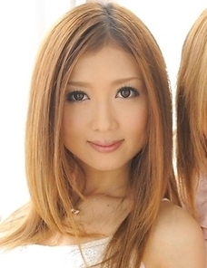 Hibiki Ohtsuki and Uta Kohaku pose